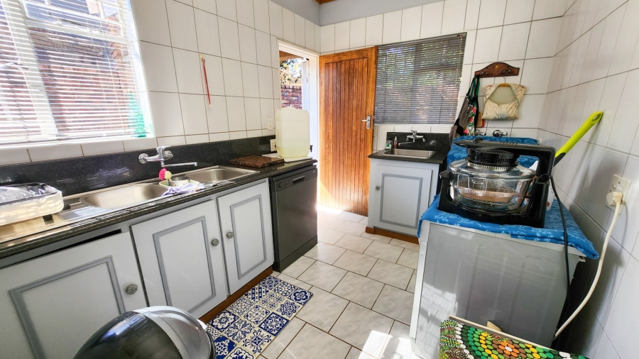 4 Bedroom Property for Sale in Wilkoppies North West